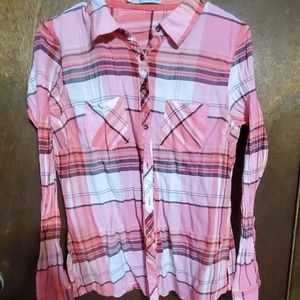 Long sleeve plaid lightweight shirt